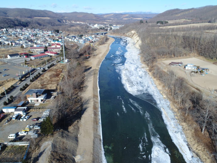 河道掘削完了全景